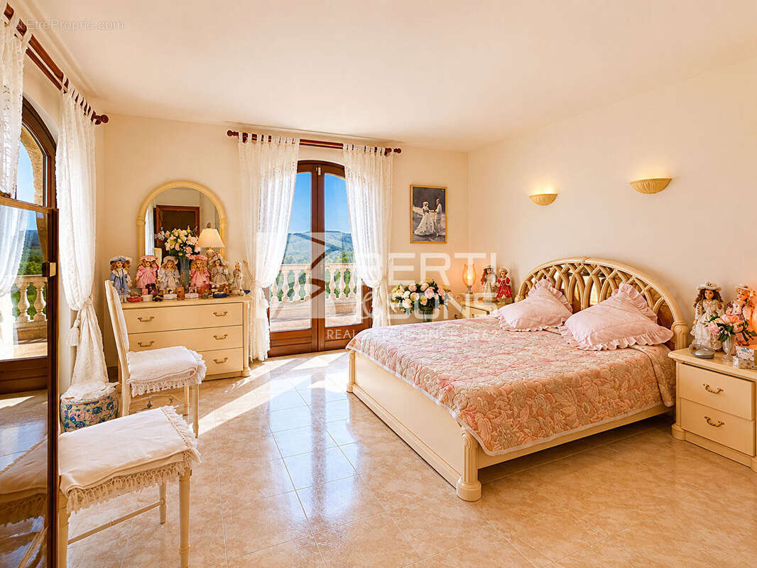 Maison à LES ADRETS-DE-L'ESTEREL
