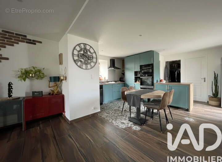 Maison 120 m² à Yvias  - photo 5