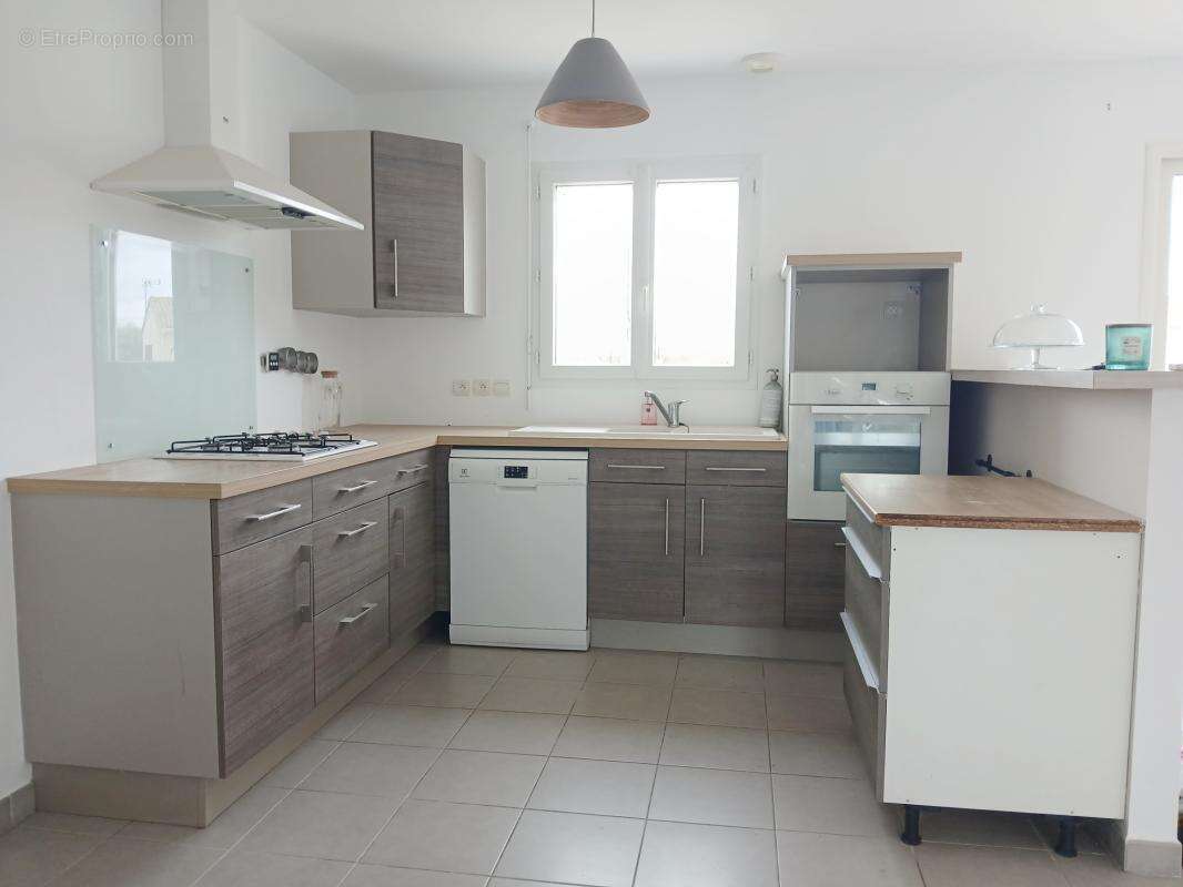 Maison de plain-pied avec terrain   À 15 min d'Angoulême et - photo 8