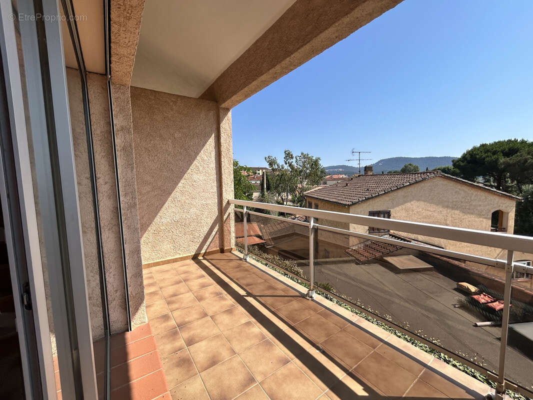 Appartement à HYERES