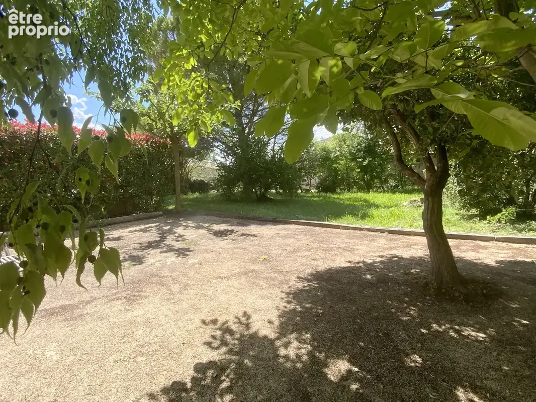 Villa méridionale avec terrain et piscine. - photo 10