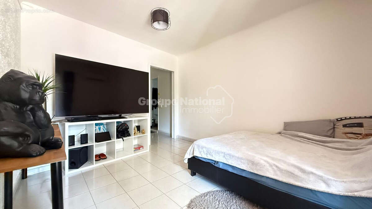 Maison - Spacieuse - Proximité commerces - photo 11