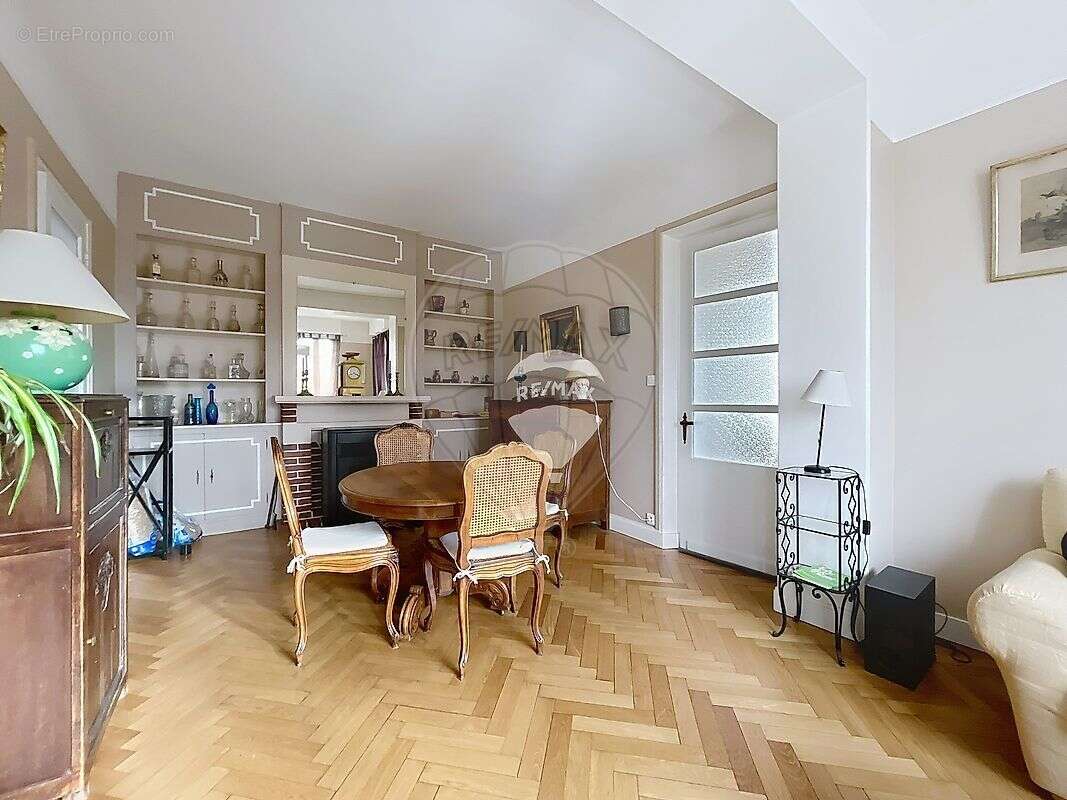 Maison à VILLEVALLIER