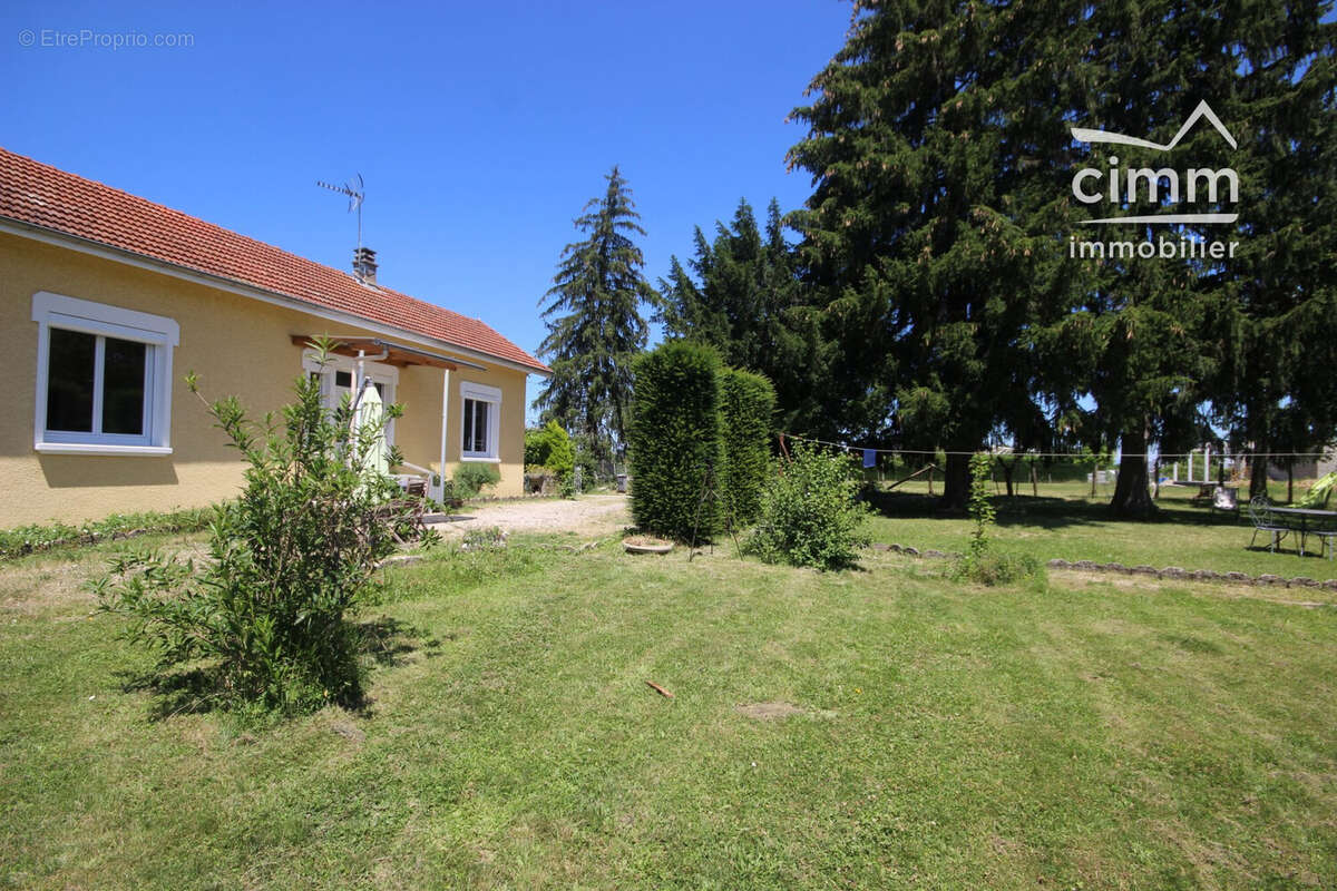 Maison 71 m² à Saint-Simeon-De-Bressieux  - photo 2