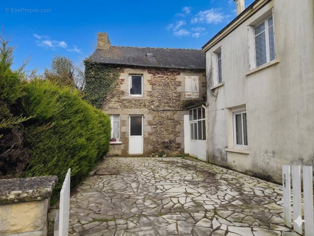 Maison à SAINT-BRIEUC-DE-MAURON