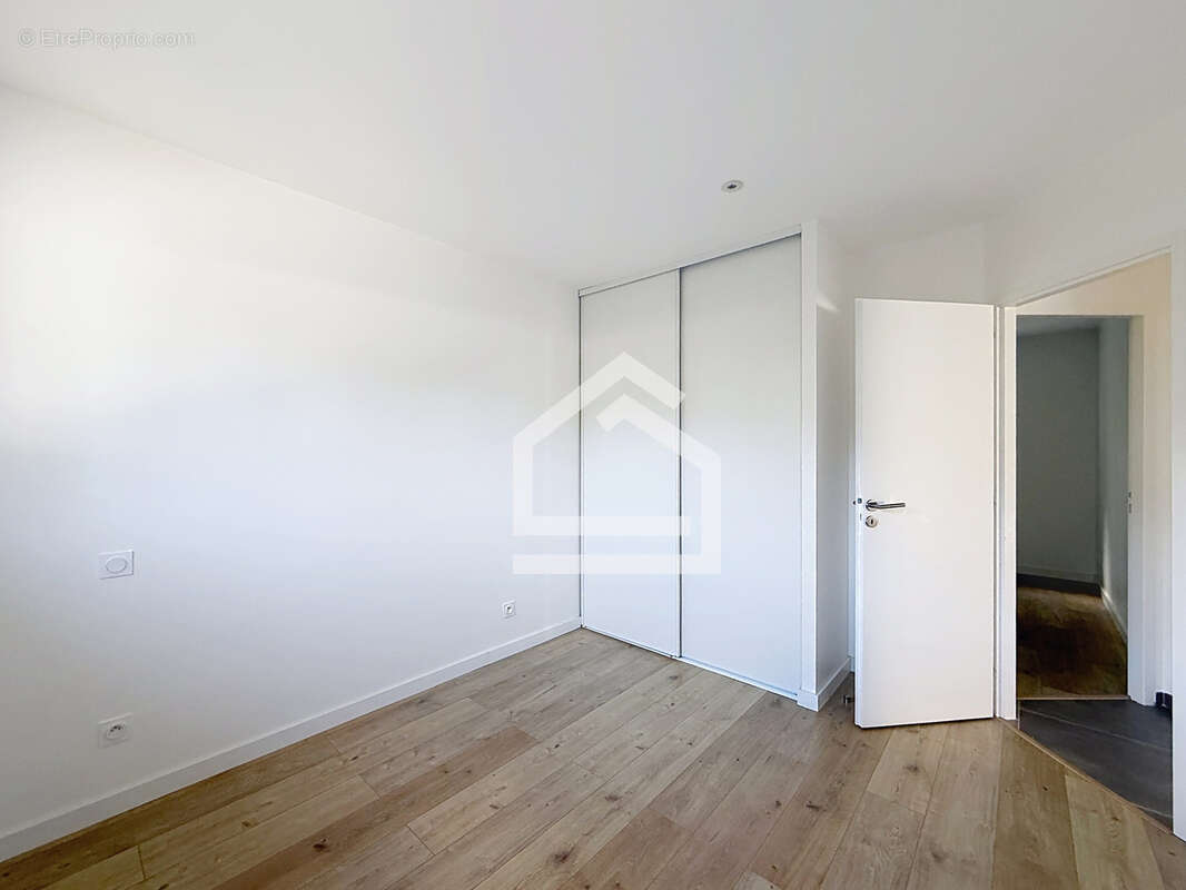 Saint Aubin de médoc - Exclusivité - Maison avec trois chambres et garage dans un environnement privilégié - photo 3