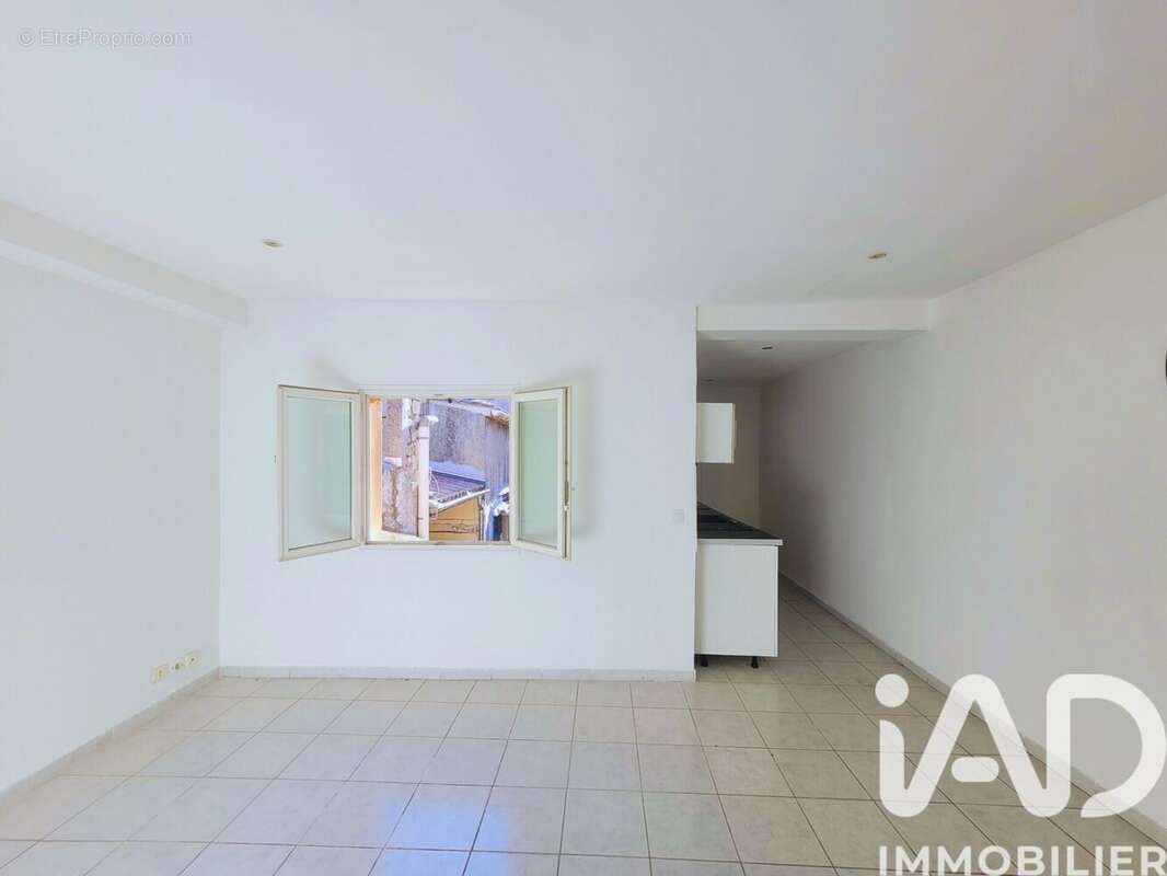 Photo 5 - Appartement à SAINT-MAXIMIN-LA-SAINTE-BAUME