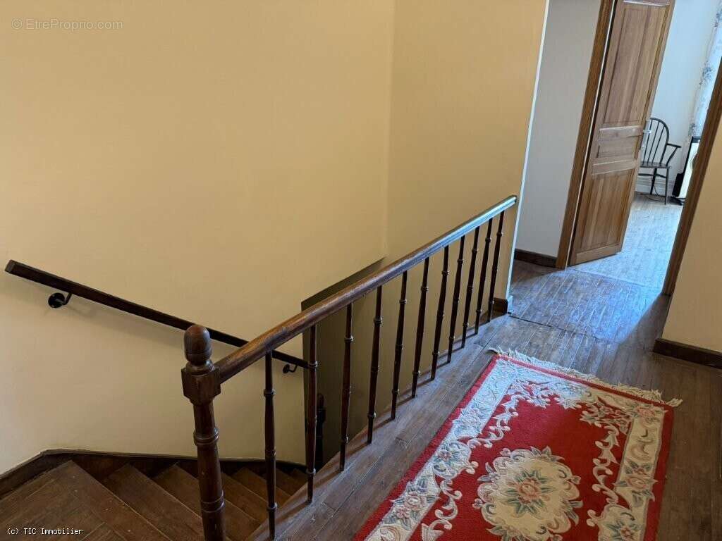 Maison de Campagne Avec 4 Chambres à Loubille - Exclusif à TIC IMMOBILER - photo 13