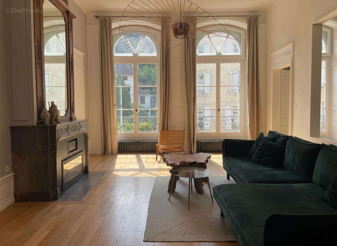 Appartement à SALINS-LES-BAINS