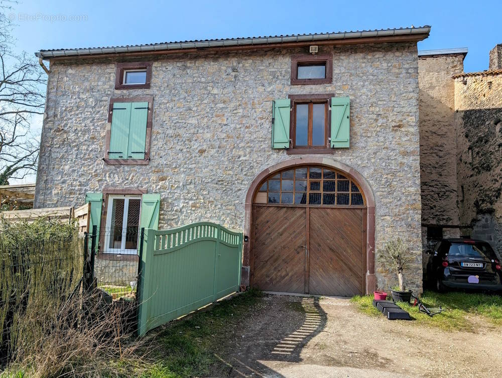 Maison à DOMPAIRE