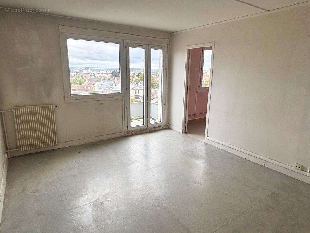 Appartement à SARTROUVILLE