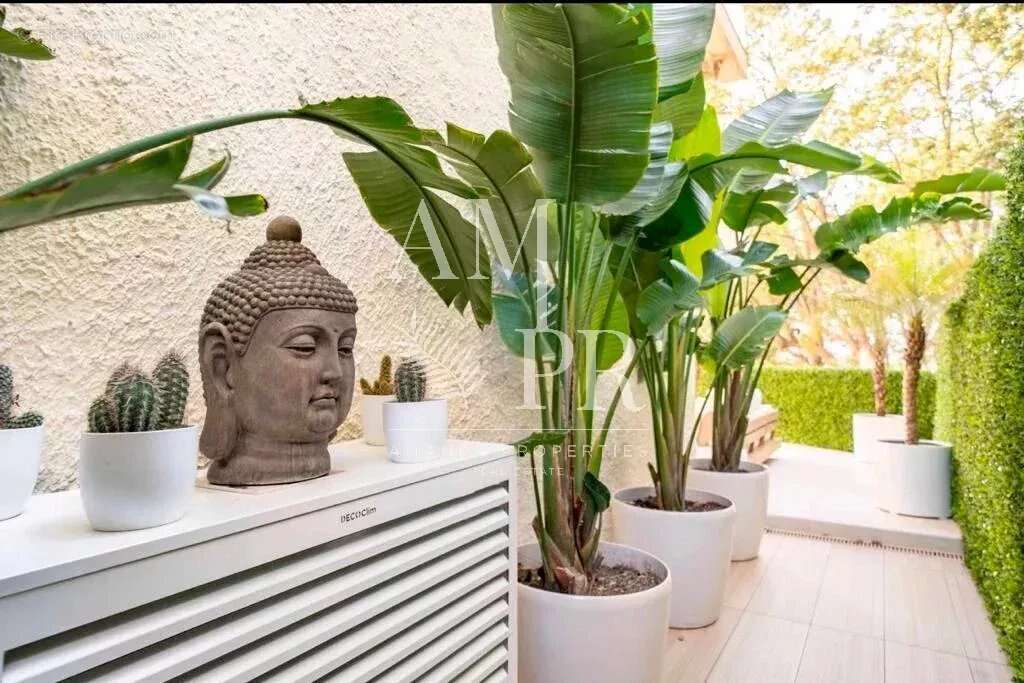 Appartement à LE CANNET
