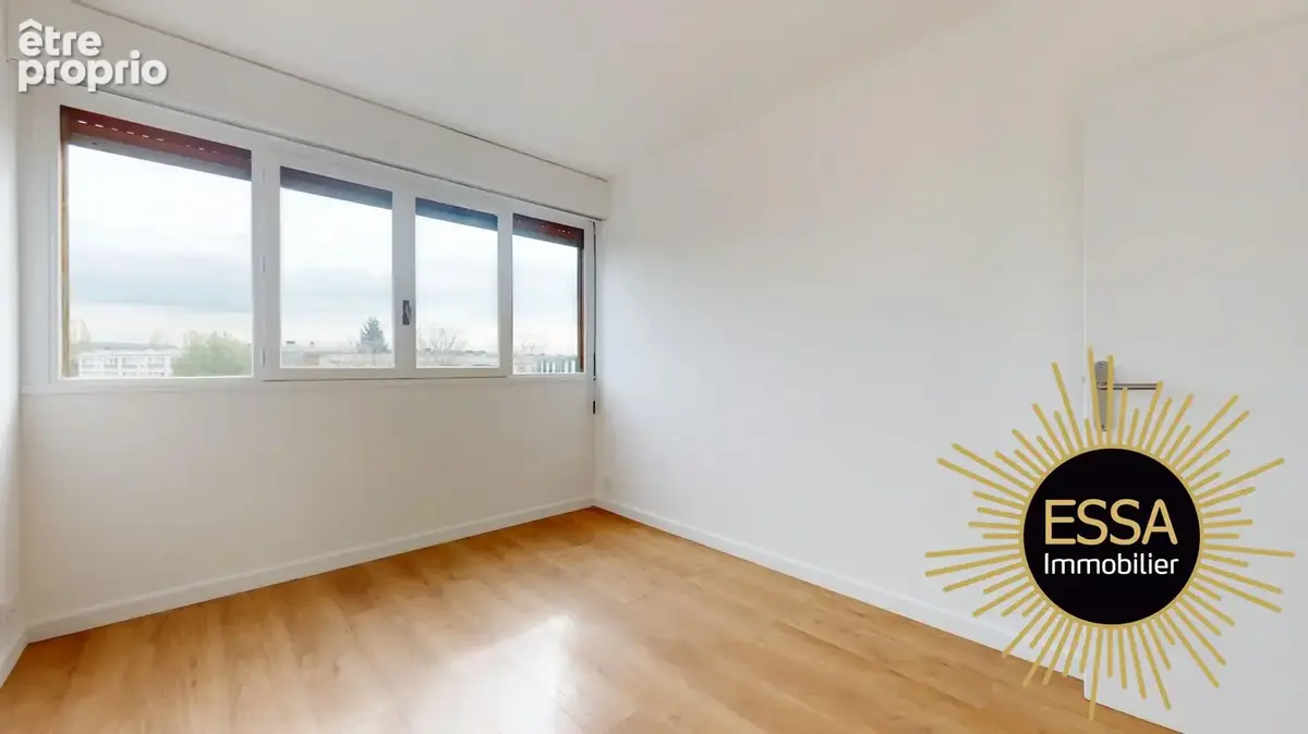 Appartement 5 pièces 95 m² à vendre à Rocquencourt (78150) - photo 8