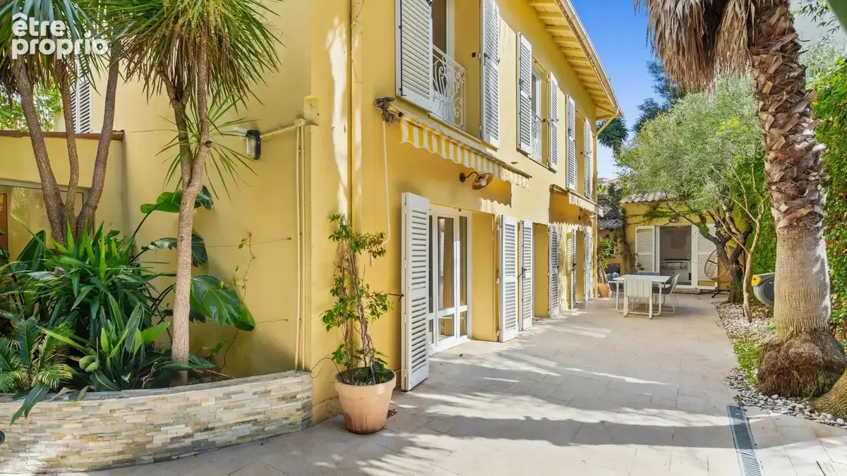 Rare à juan-les-pins – maison indépendante avec piscine à 300 mètres de la mer - photo 3