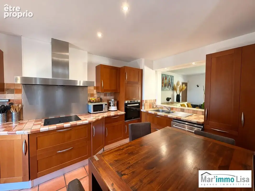 Maison 6 pièces 241 m² à vendre à Saint-Mitre-Les-Remparts (13920) - photo 9