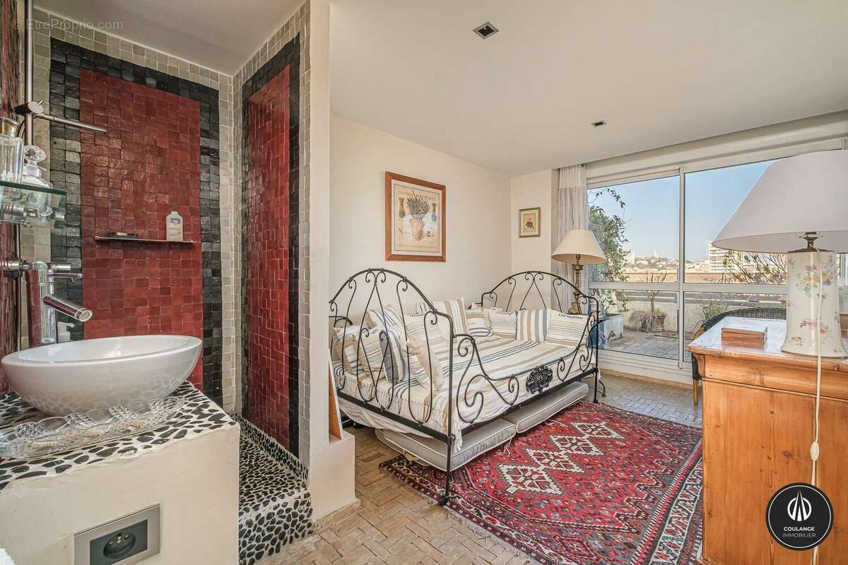 Appartement à MARSEILLE-8E