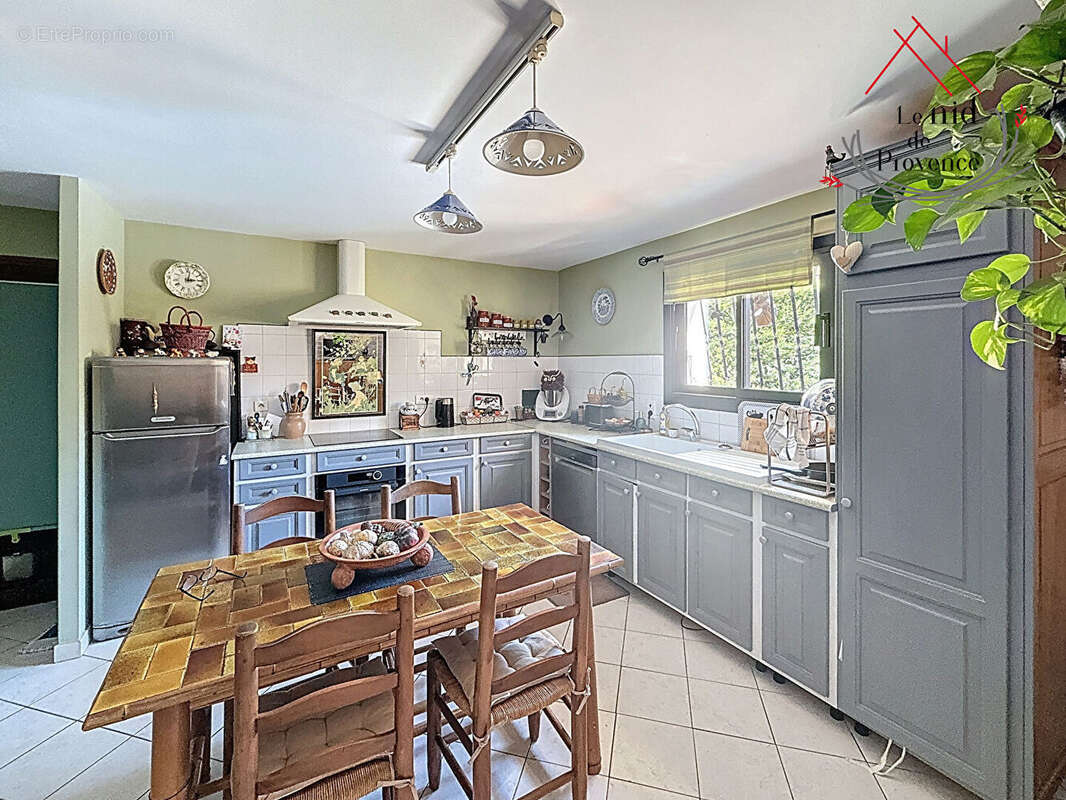 Maison à PERNES-LES-FONTAINES