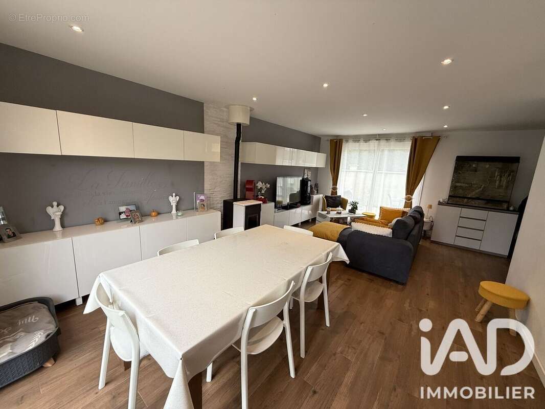 Maison 112 m² à Choisy-En-Brie  - photo 2