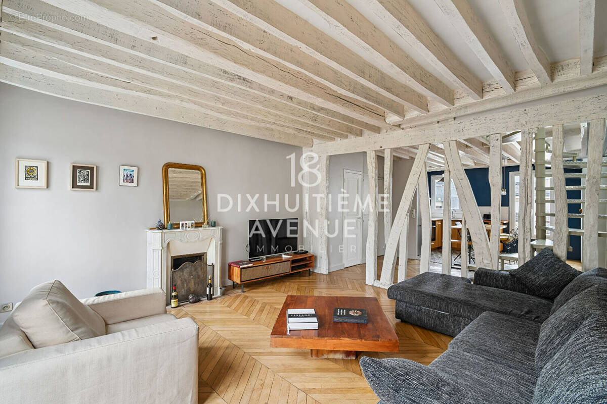 Appartement à PARIS-18E