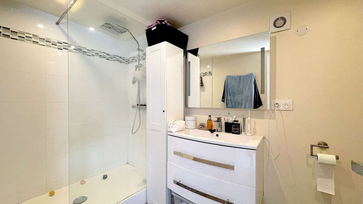 Appartement à LEUDEVILLE