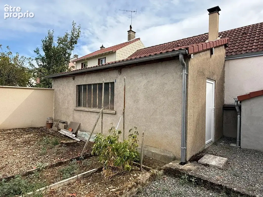 Maison 5 pièces 70 m² à vendre à Issoudun (36100) - photo 4