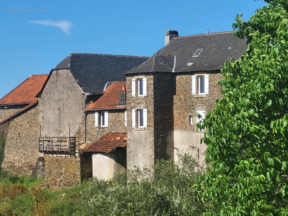 Maison à ALMONT-LES-JUNIES