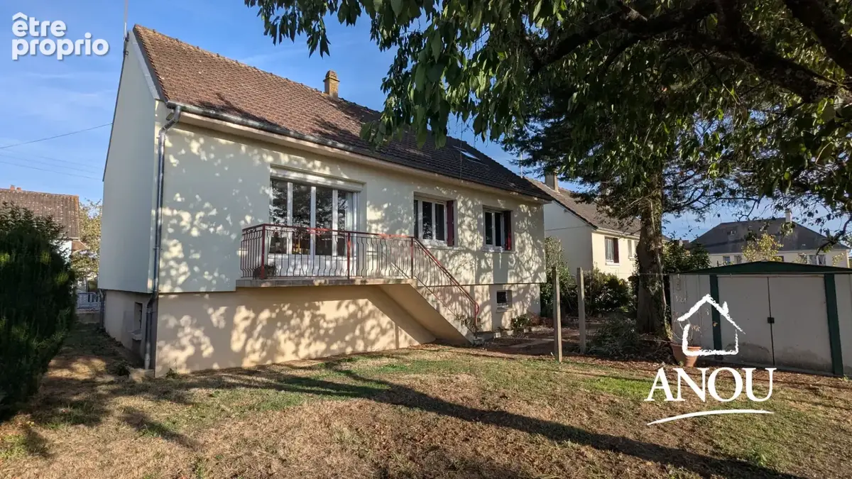 Maison à YEVRES