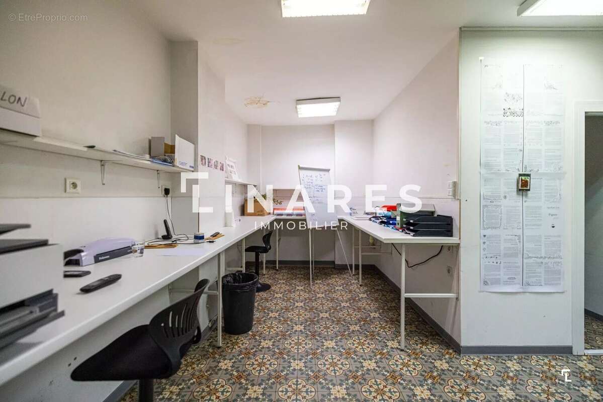 Commerce à MARSEILLE-1E