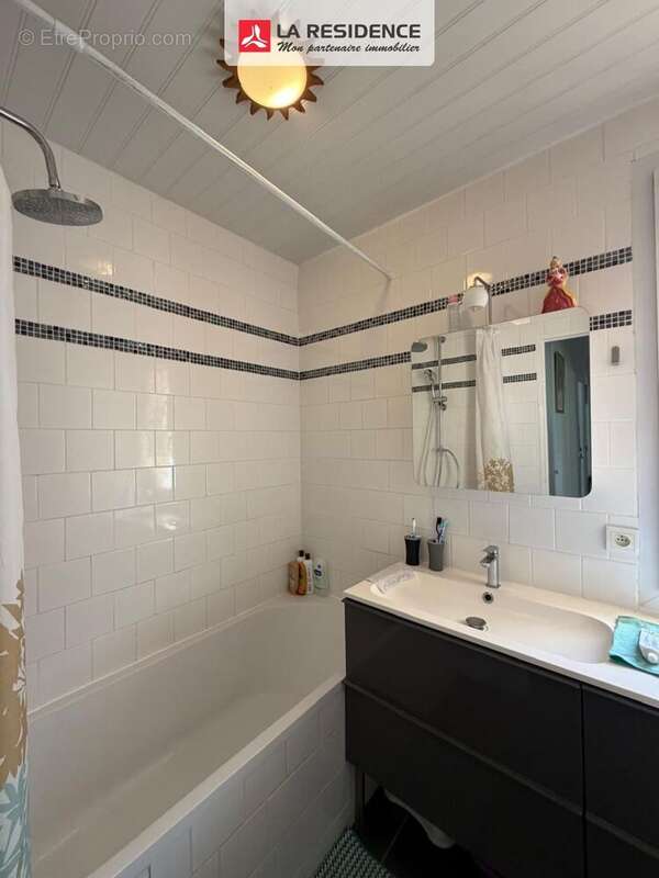 Appartement 74 m² à Elancourt  - photo 4