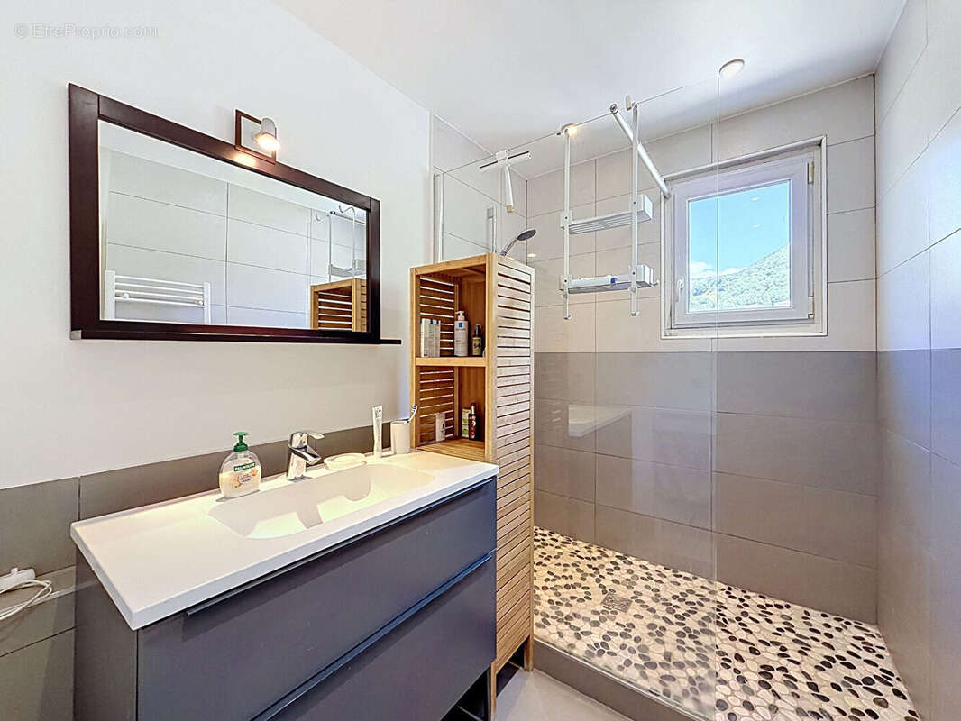 Appartement à ANNECY-LE-VIEUX