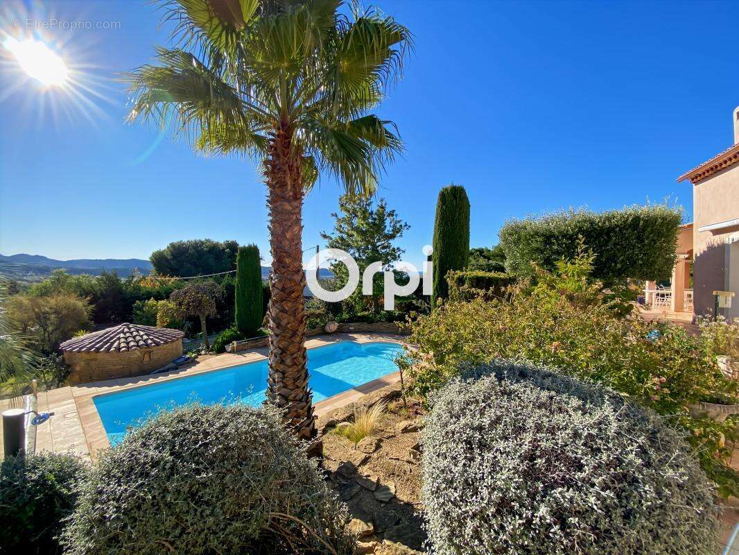 Maison à LA CADIERE-D&#039;AZUR