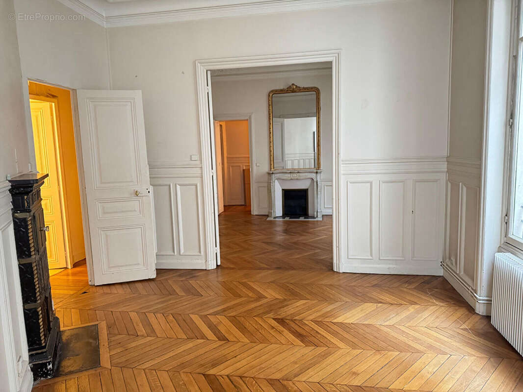 Appartement à PARIS-6E