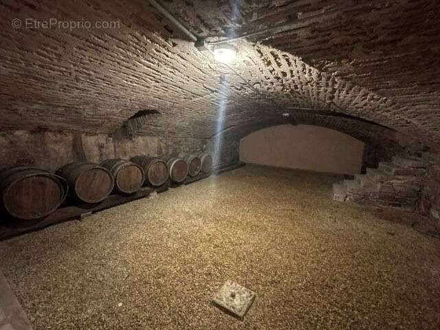 Commerce à SAVIGNY-LES-BEAUNE