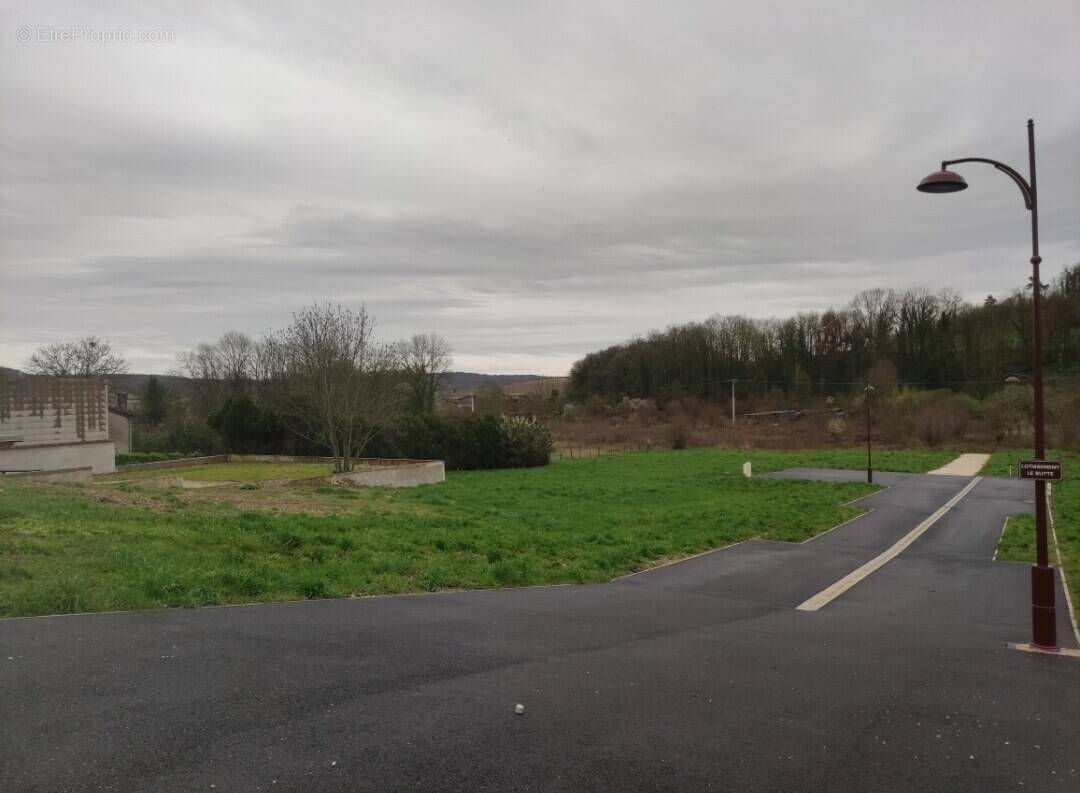 Terrain à MUSSEY-SUR-MARNE