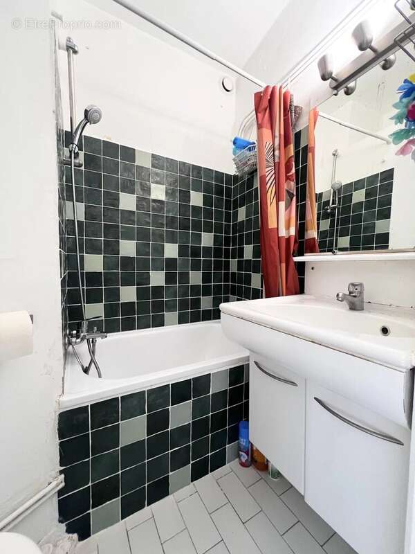 Appartement à PARIS-3E