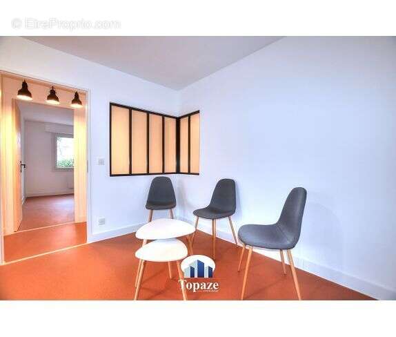 Commerce 59 m² à Frejus  - photo 3