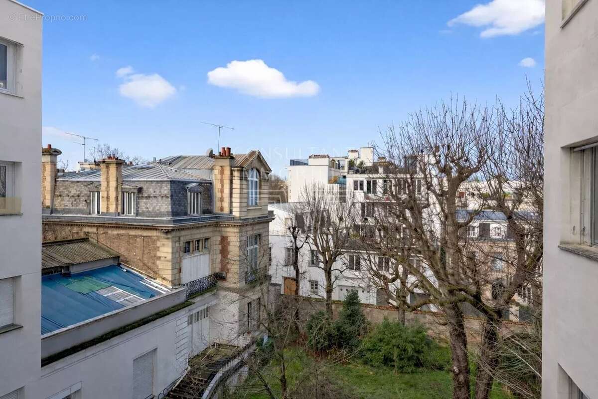 Appartement à NEUILLY-SUR-SEINE