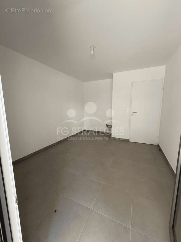 T2 neuf avec terrasse disponible de suite   Port Marianne Nouvelle Mairie MONTPELLIER - photo 10