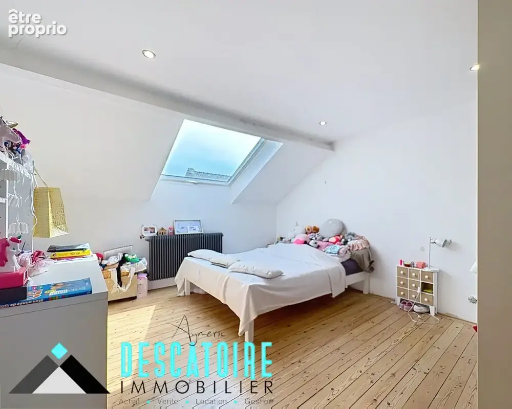 Maison familiale avec jardin et garages - photo 9