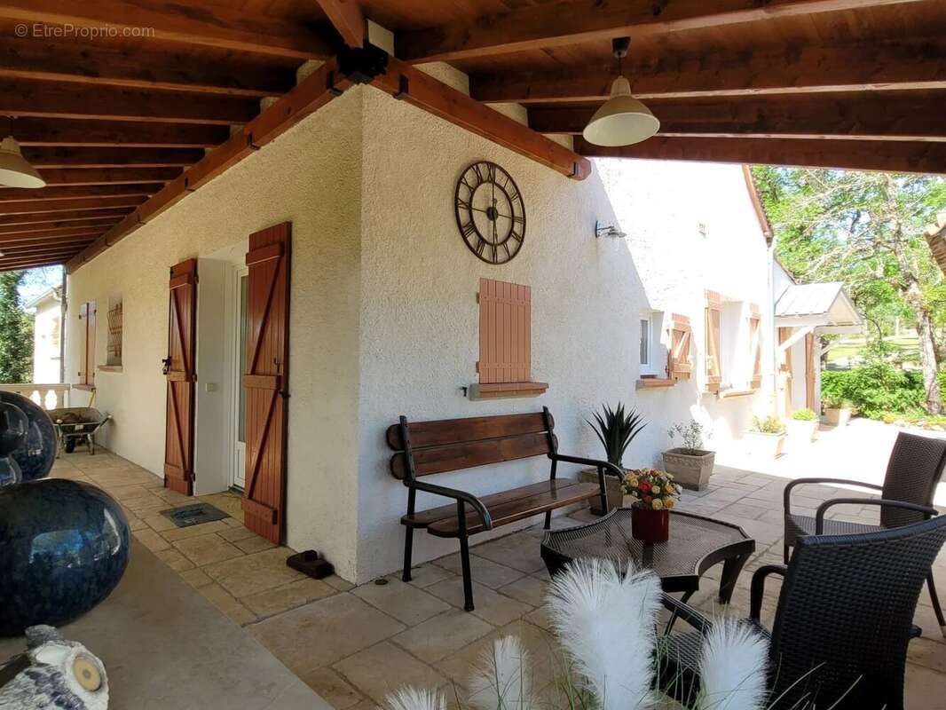 Maison à FLAUJAC-POUJOLS