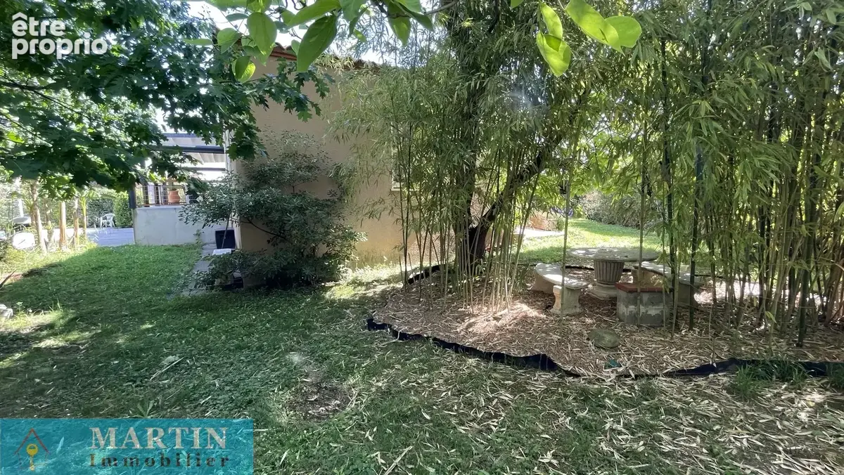 Magnifique villa avec piscine et terrain arbore - photo 6