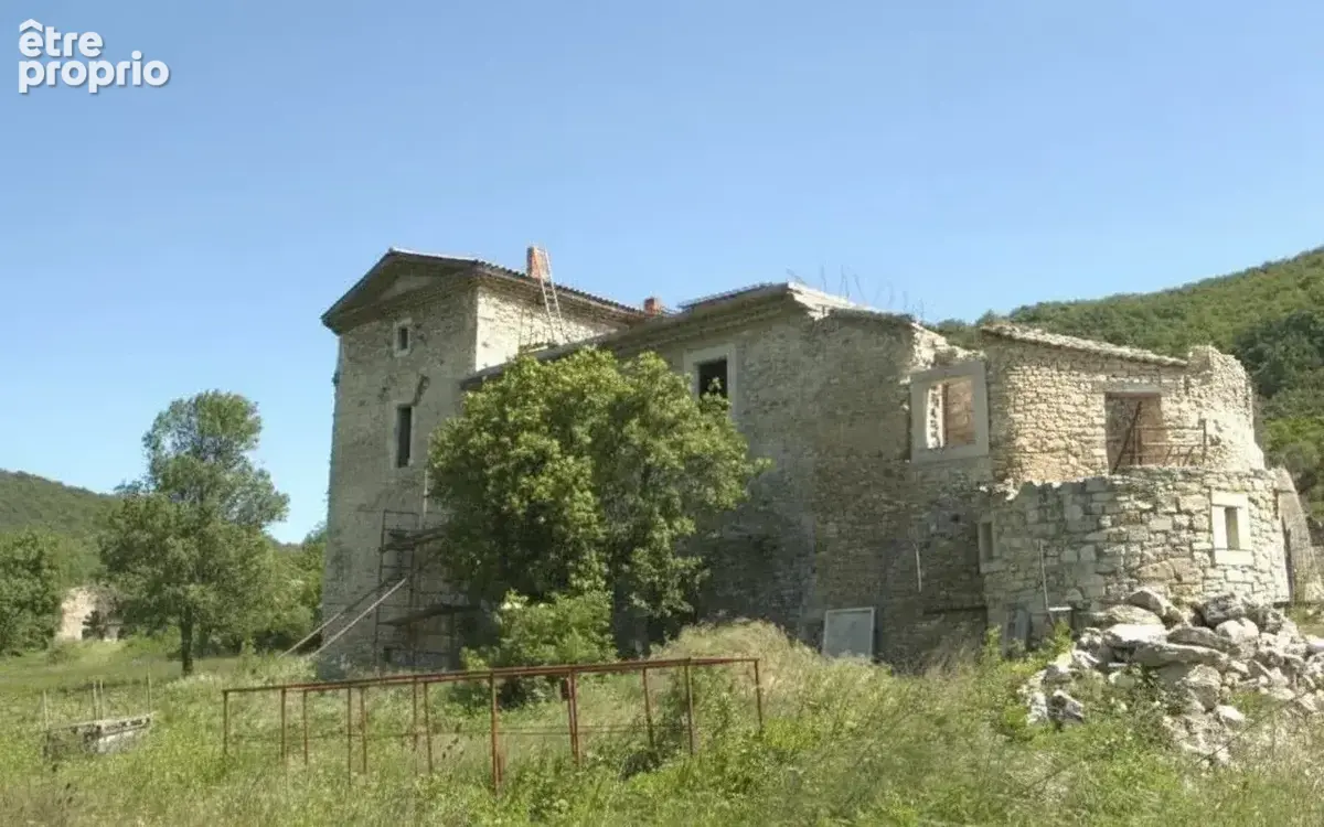 Maison à MONTJOYER