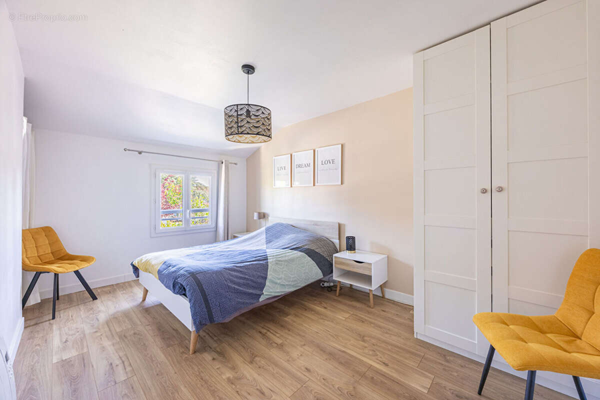 Maison à SAINT-SEBASTIEN-SUR-LOIRE