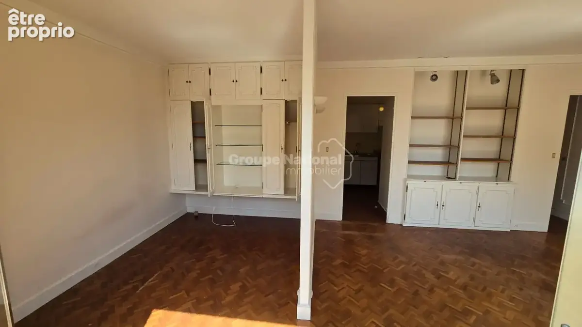 Appartement Versailles 2 pièce(s) 43 m2 dernier étage + cave + parking - photo 3