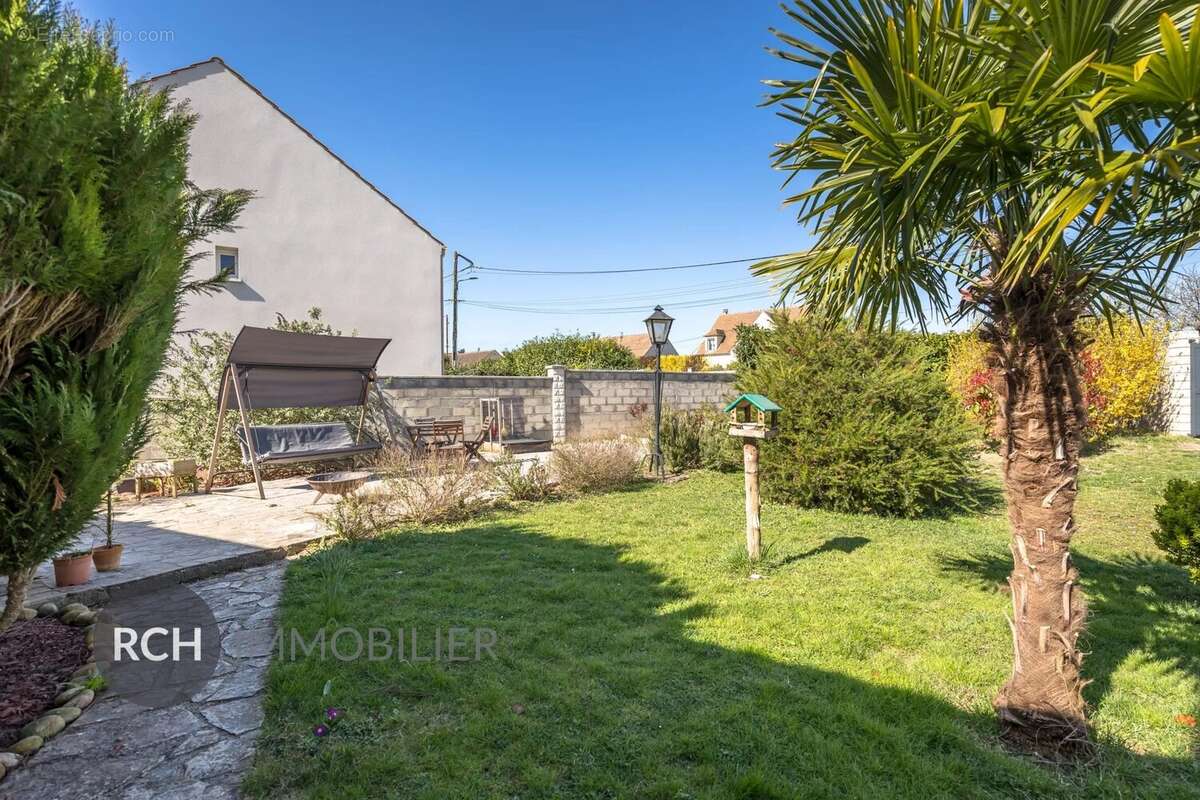 Maison à NEAUPHLE-LE-CHATEAU