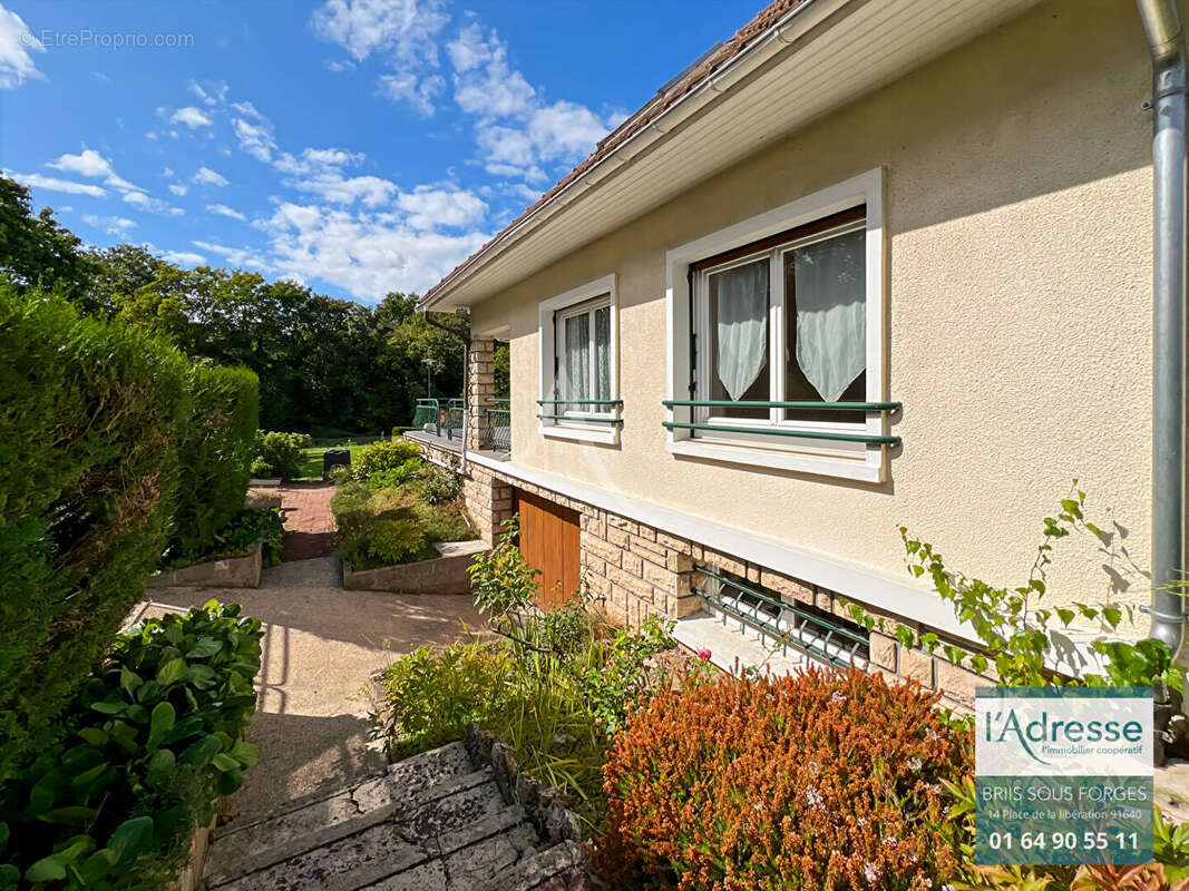 Maison à BRIIS-SOUS-FORGES