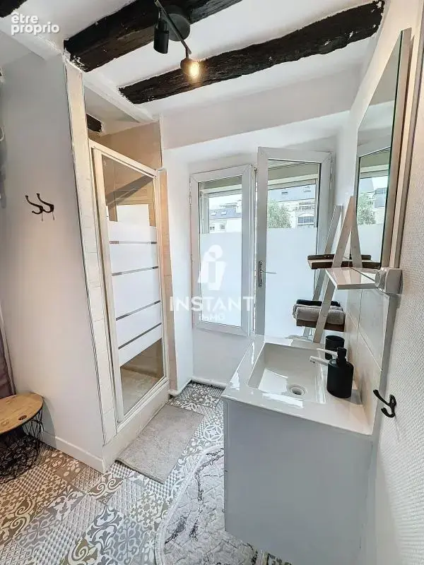 PARIS 14ème - RUE DE LA GAITE - Appartement T2 Charme et Confor - photo 12
