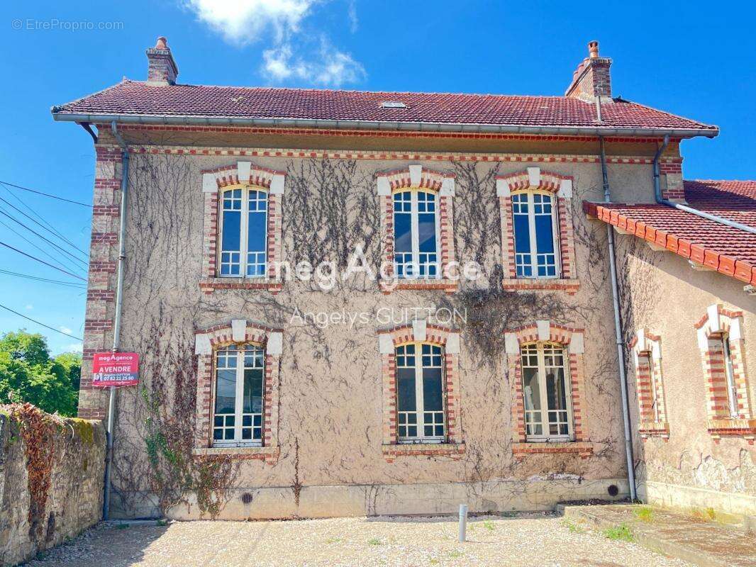 Maison à BEAUMONT-SUR-SARTHE