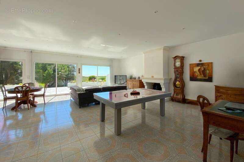 Maison à PORT-DES-BARQUES