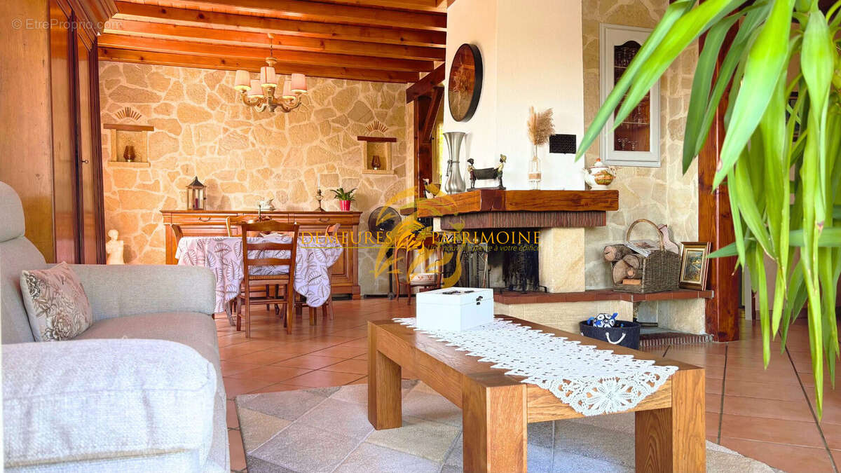 Maison à GOND-PONTOUVRE